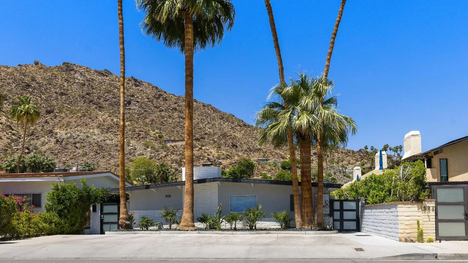 Condo 606 W Arenas Rd Unit 2 Palm Springs 0*,
